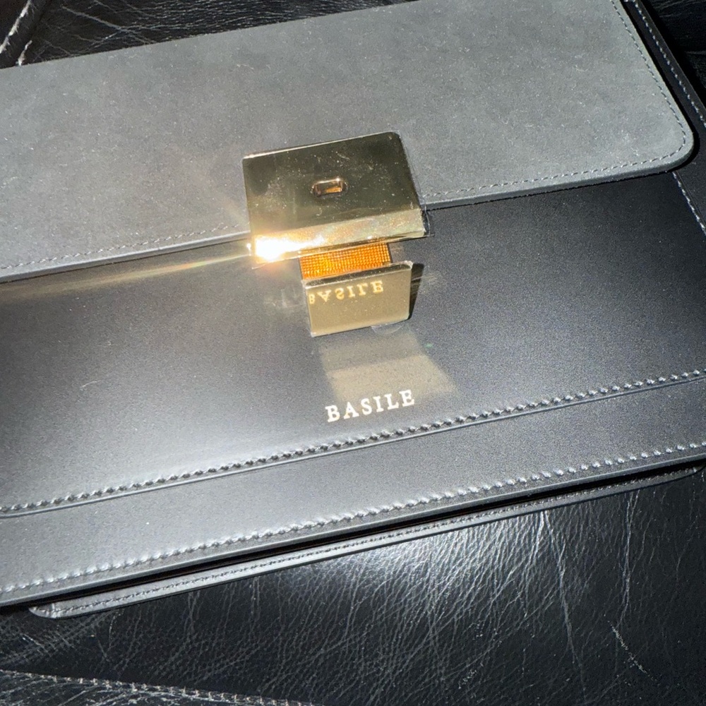 BASILE Handbag - Picture 9 of 12